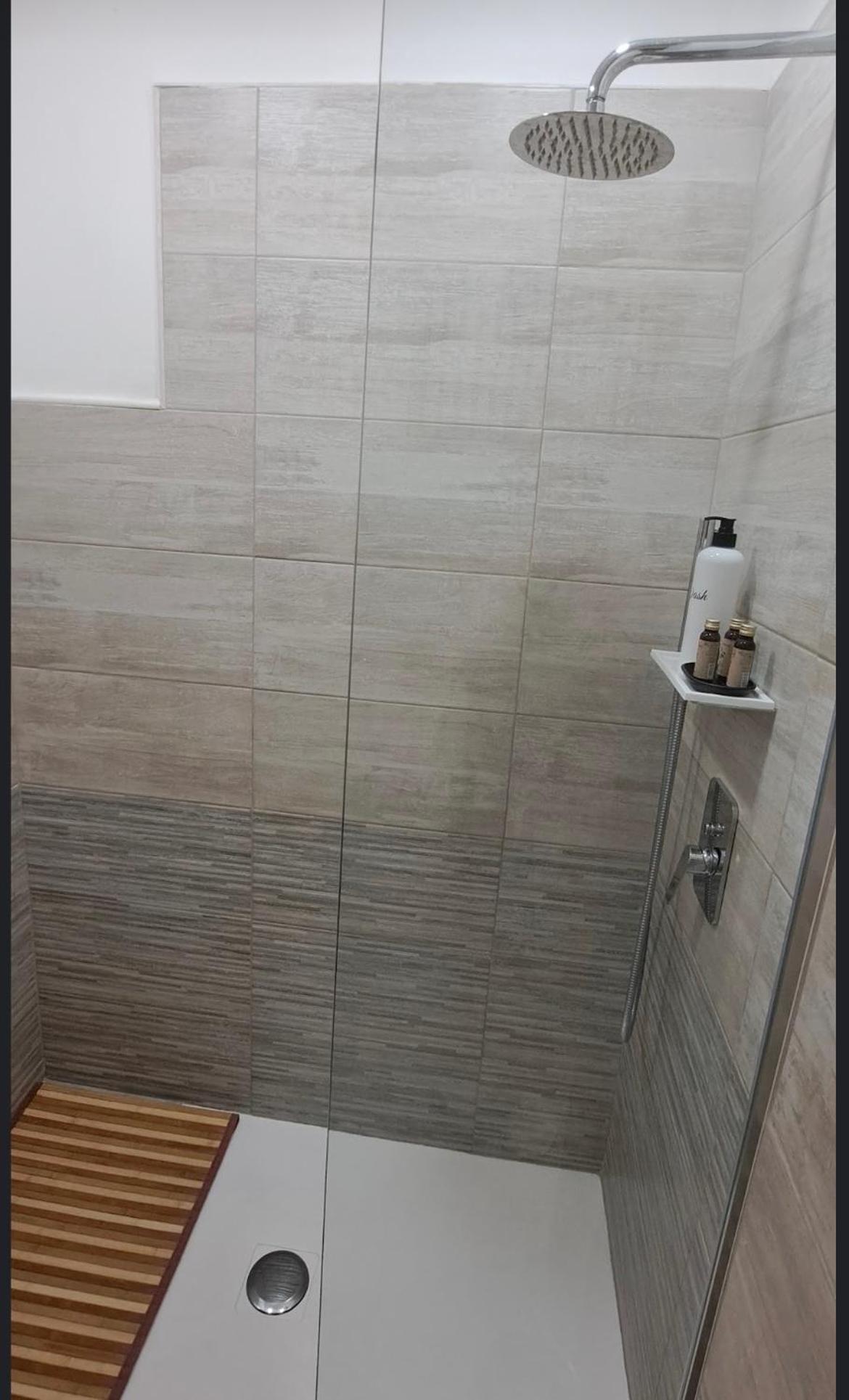 Apartamento La Via Di Mezzo CTA Exterior foto